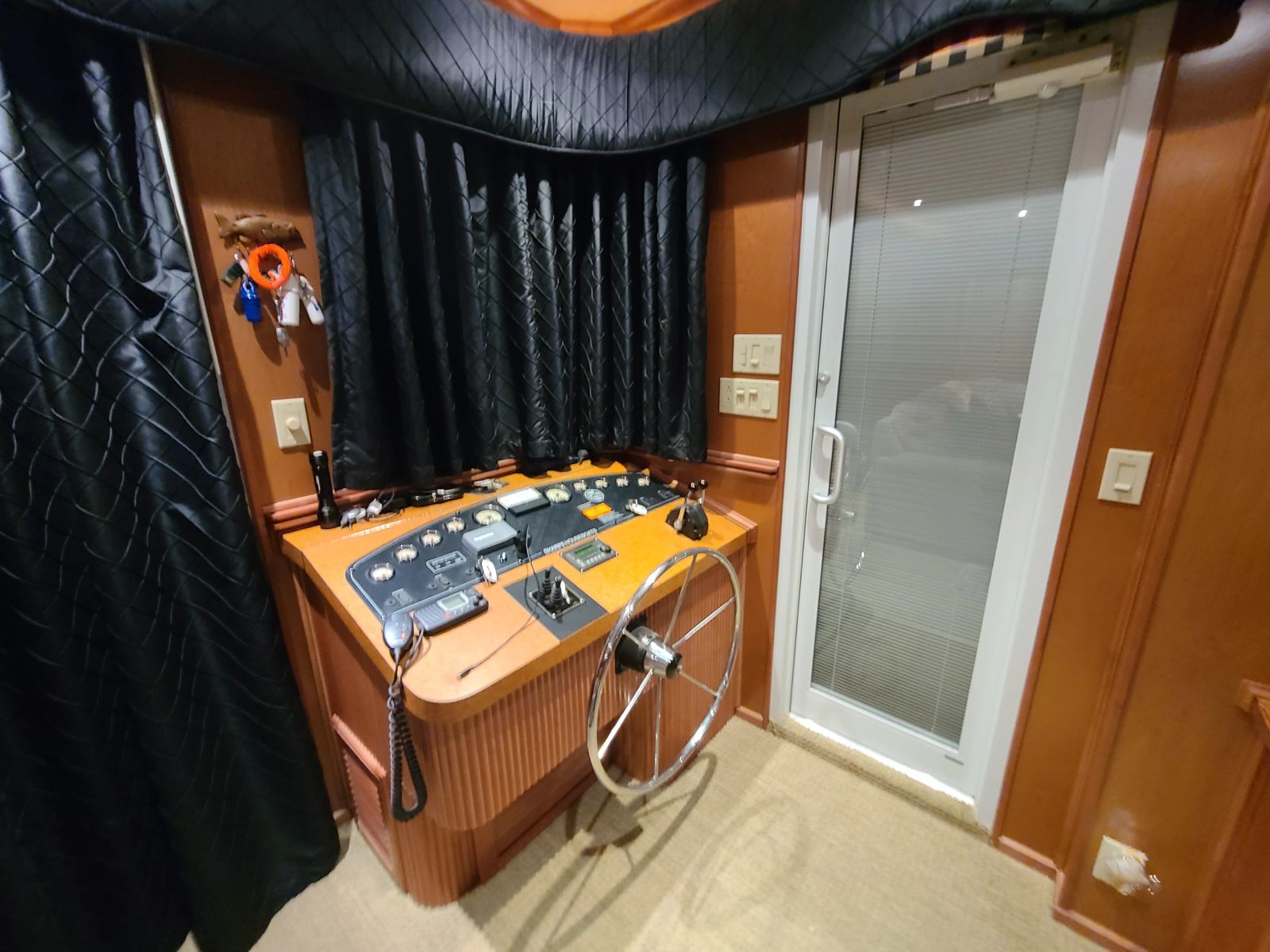 Lower helm station beside the main salon